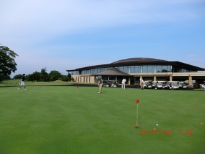 CIMG1064 putting green